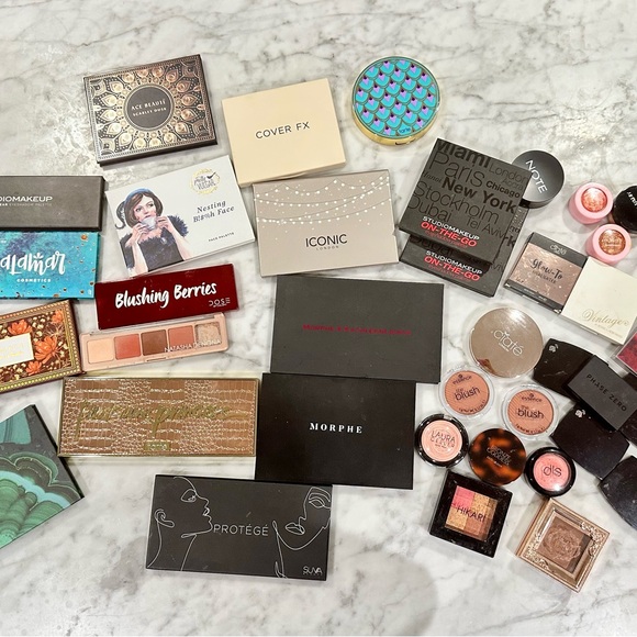 Multi-Color makeup Palettes Lot - Picture 3 of 4